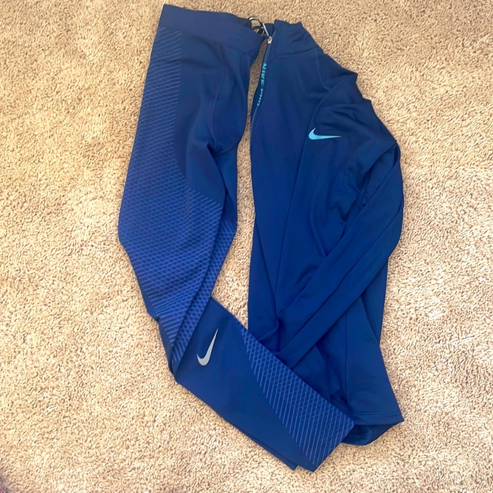 Nike leggings & pullover set